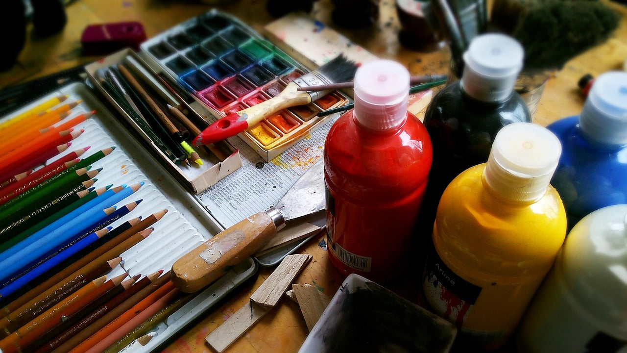 Creative Pursuits After 60: How Hobbies Boost Mood and Memory